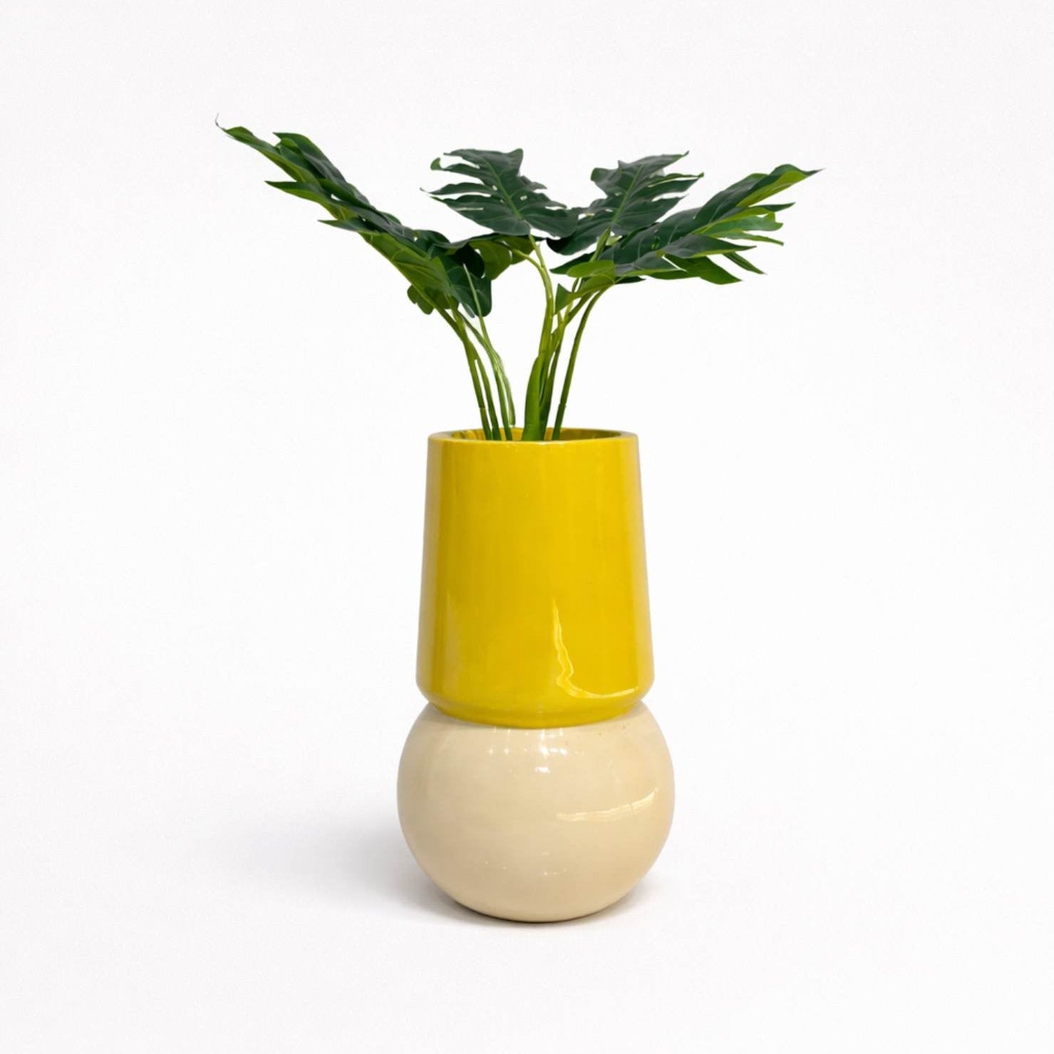 LUMA PLANTER